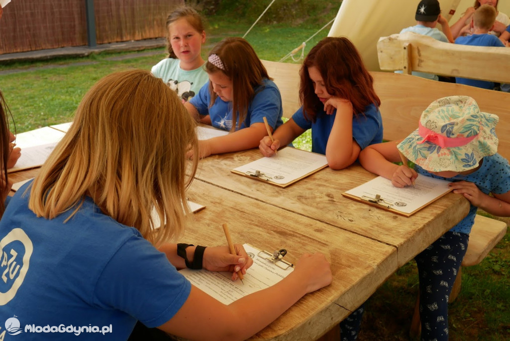 Harcerze w Osadzie Słowiańskiej