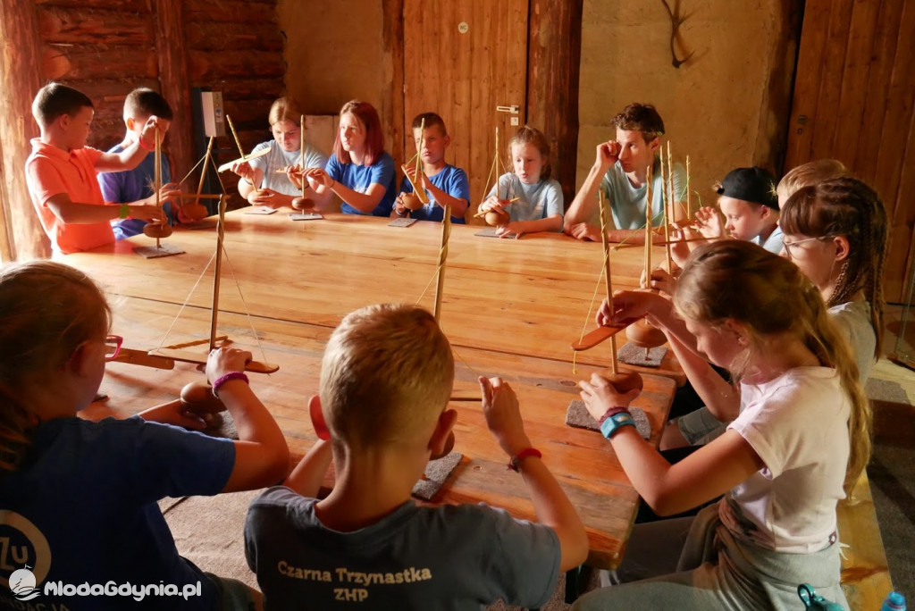 Harcerze w Osadzie Słowiańskiej