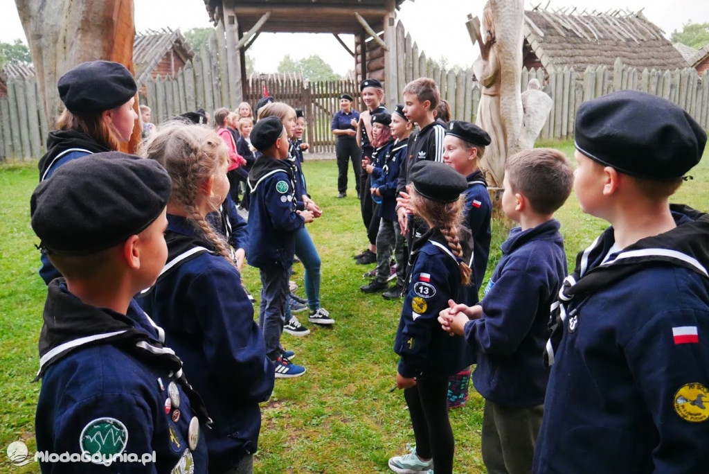 Harcerze w Osadzie Słowiańskiej