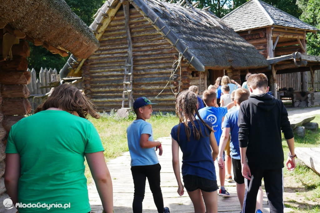 Harcerze w Osadzie Słowiańskiej