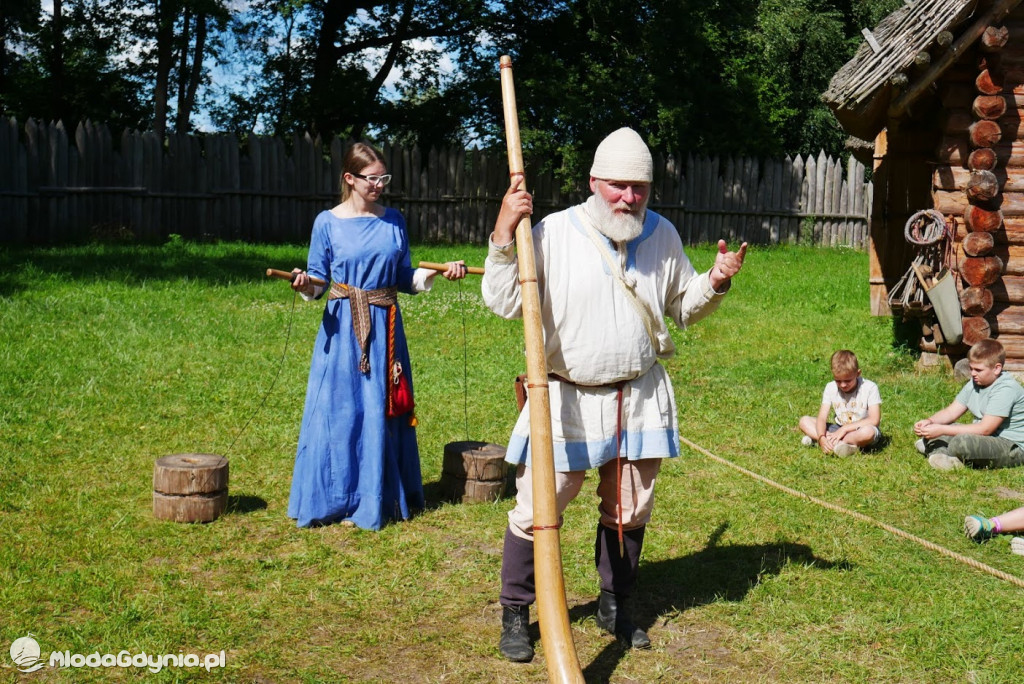 Harcerze w Osadzie Słowiańskiej