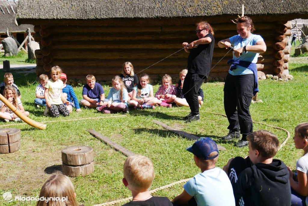 Harcerze w Osadzie Słowiańskiej