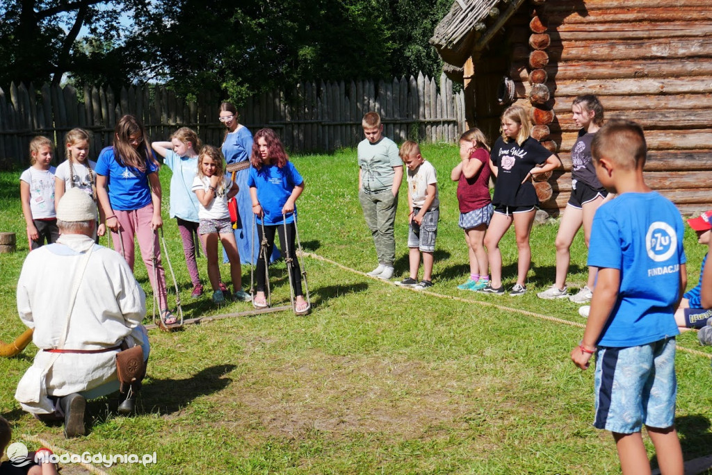 Harcerze w Osadzie Słowiańskiej