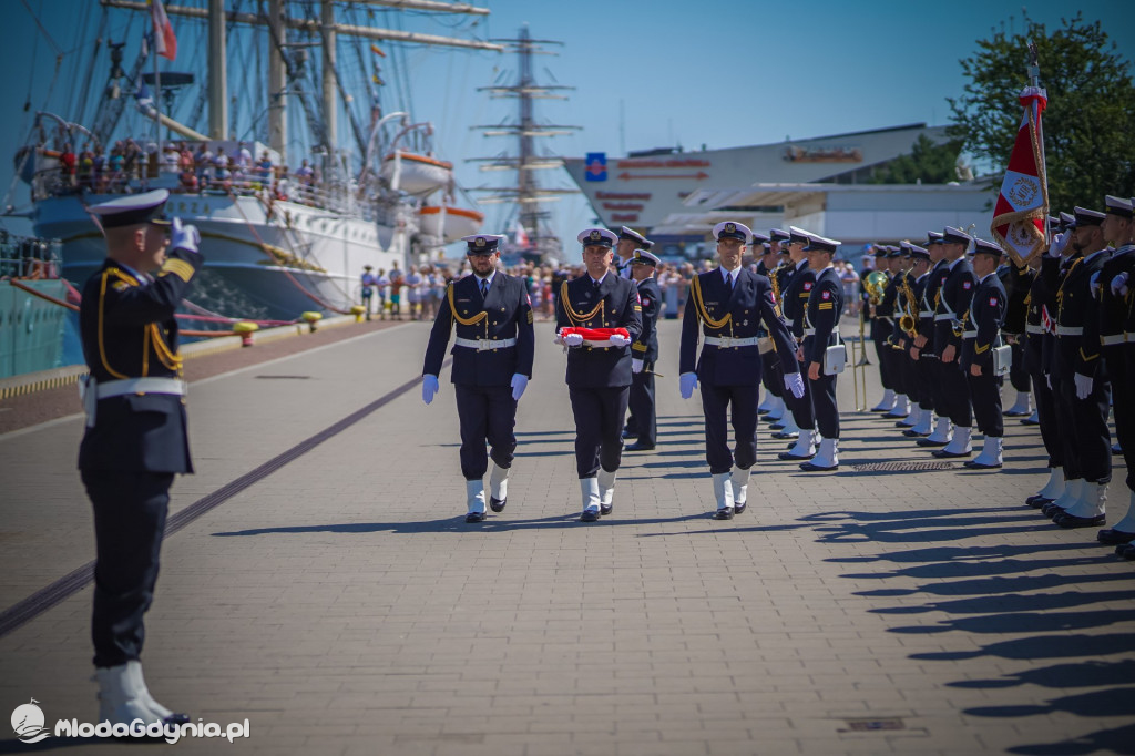 Obchody Święta Wojska Polskiego przed ORP Błyskawica 2020