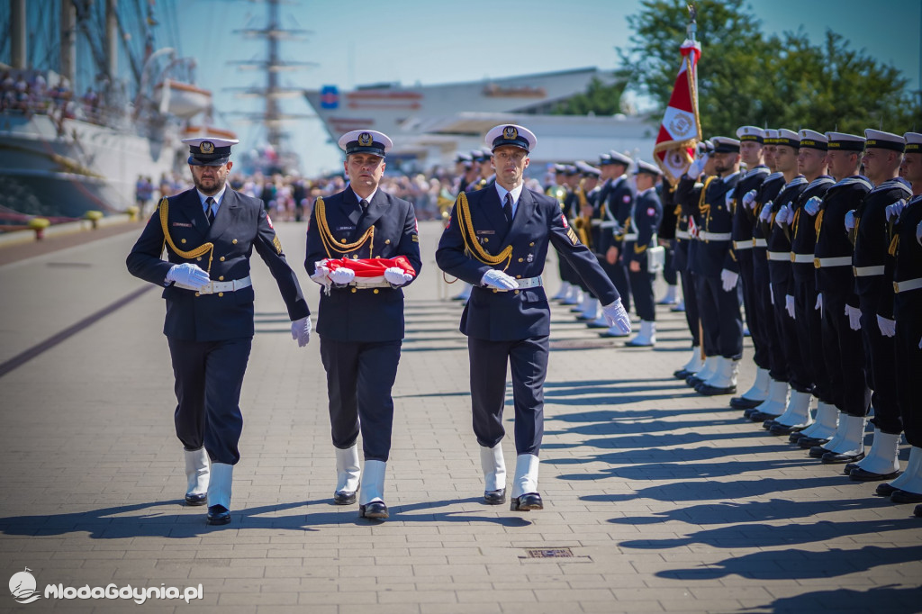 Obchody Święta Wojska Polskiego przed ORP Błyskawica 2020