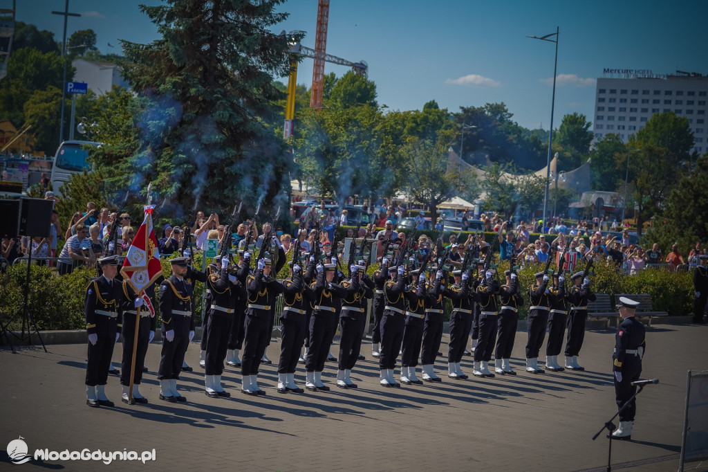 Obchody Święta Wojska Polskiego przed ORP Błyskawica 2020