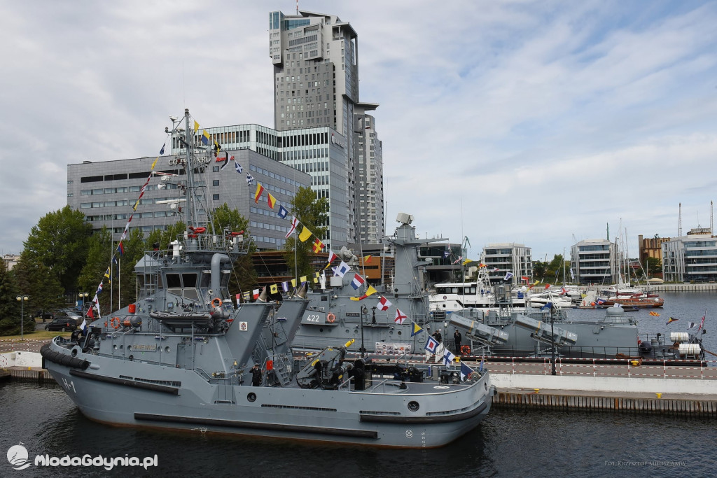 Akademia Marynarki Wojennej - PROMOCJA OFICERSKA 2020