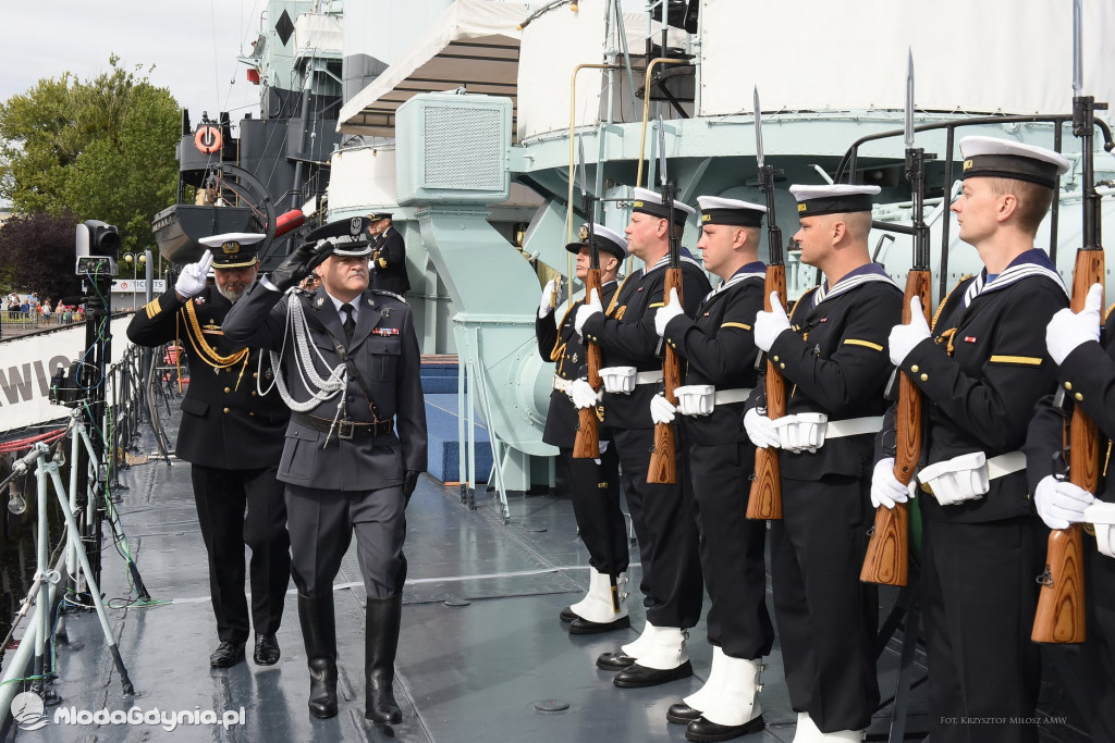 Akademia Marynarki Wojennej - PROMOCJA OFICERSKA 2020