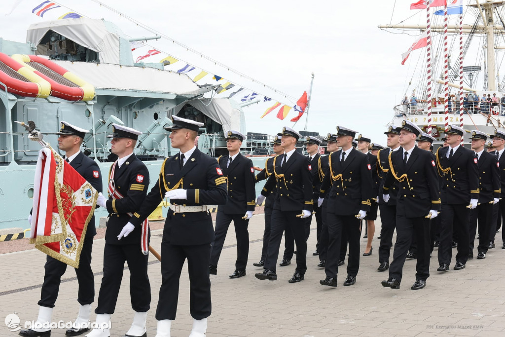 Akademia Marynarki Wojennej - PROMOCJA OFICERSKA 2020