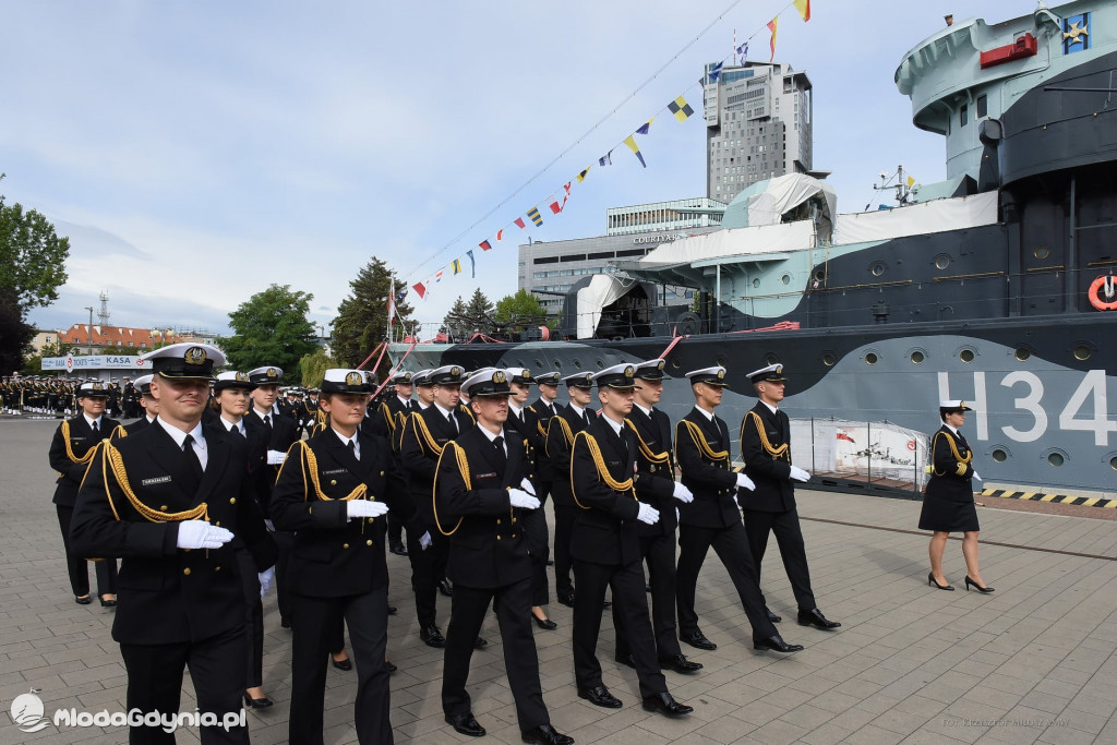 Akademia Marynarki Wojennej - PROMOCJA OFICERSKA 2020