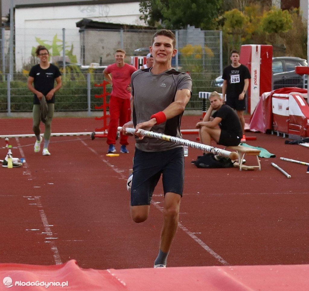 Mistrzostwa Okręgu U16-U20 w skoku o tyczce 2020 w Gdańsku