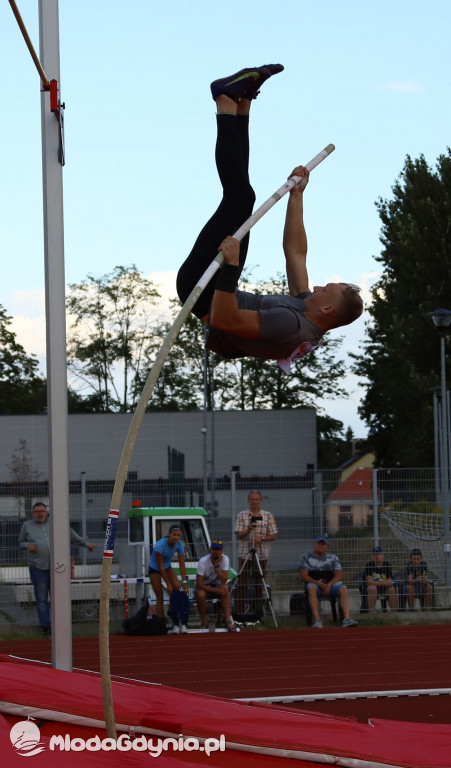 Mistrzostwa Okręgu U16-U20 w skoku o tyczce 2020 w Gdańsku