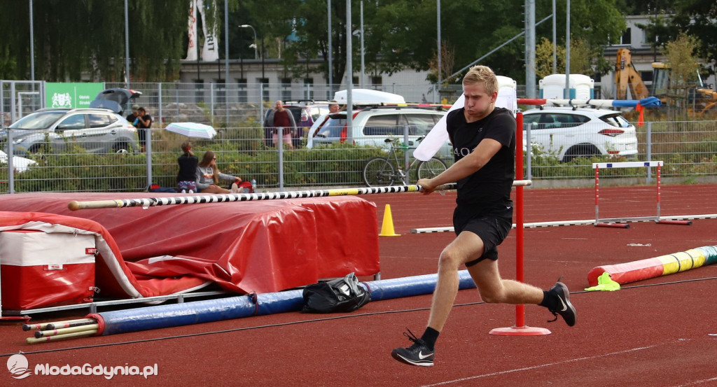 Mistrzostwa Okręgu U16-U20 w skoku o tyczce 2020 w Gdańsku