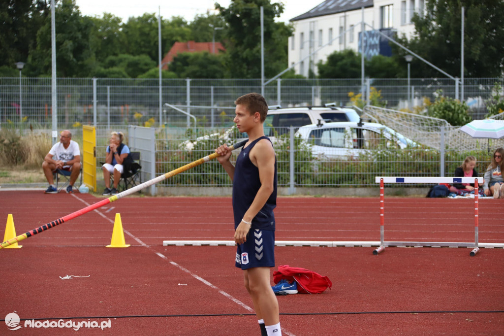 Mistrzostwa Okręgu U16-U20 w skoku o tyczce 2020 w Gdańsku