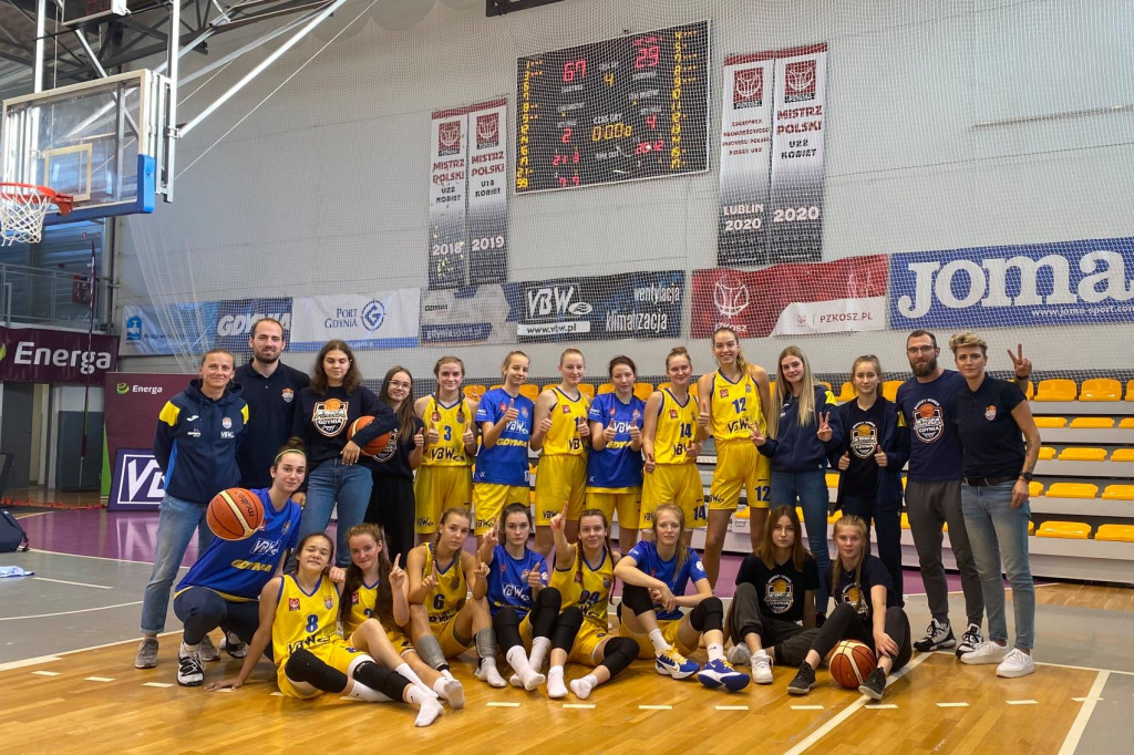 GTK Arka Gdynia- MLKS MOS Rzeszów 67:29