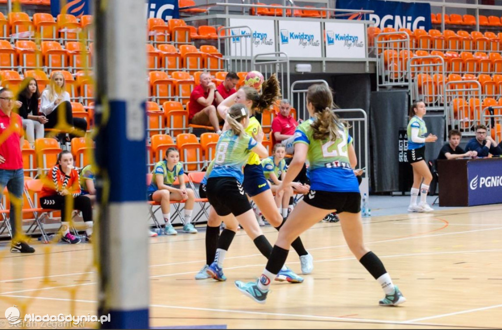 Juniorki młodsze SPR Gdynia - MTS Kwidzyn 23:26