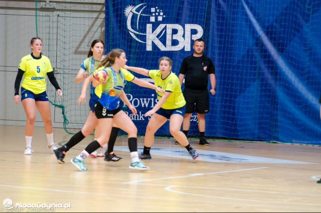 Juniorki młodsze SPR Gdynia - MTS Kwidzyn 23:26