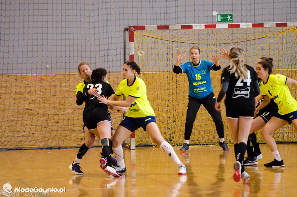 KS Kościerzyna - Arka Gdynia 21:19