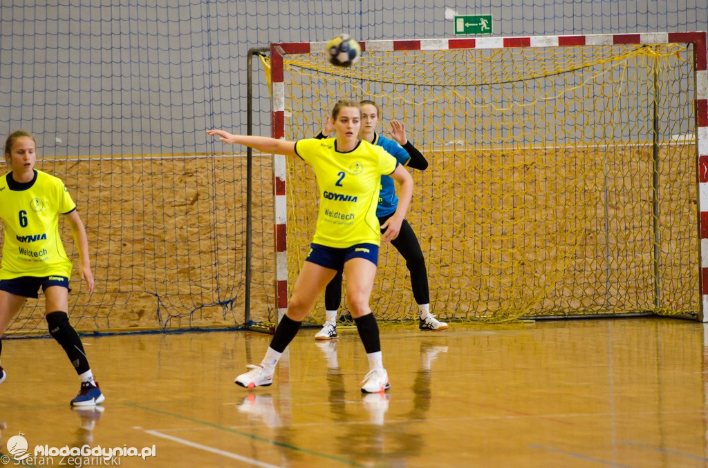KS Kościerzyna - Arka Gdynia 21:19