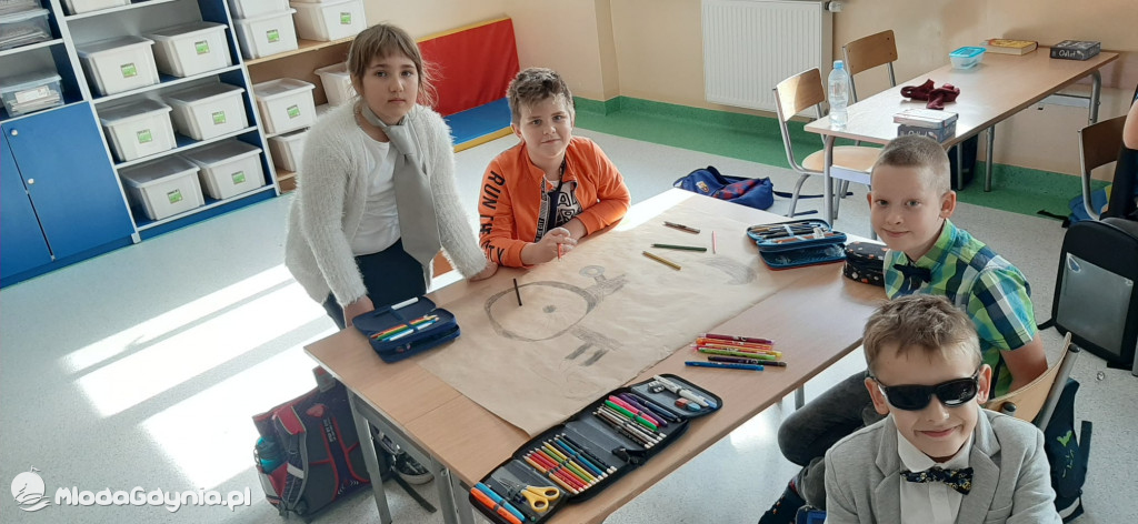 SP 28 - Spotkanie z bohaterami lektury, X Światowy Dzień Tabliczki Mnożenia