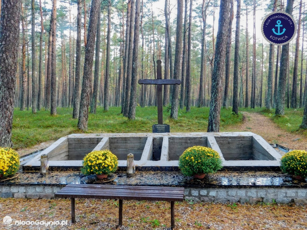 Wycieczka Nr 9 Klubu Podróżniczego PTTK Kotwica - Pamiętamy o Piaśnicy - 17.10.2020