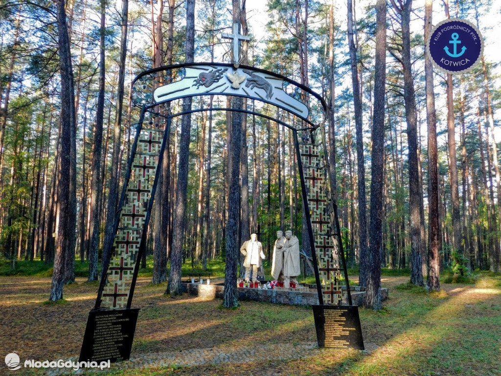 Wycieczka Nr 9 Klubu Podróżniczego PTTK Kotwica - Pamiętamy o Piaśnicy - 17.10.2020