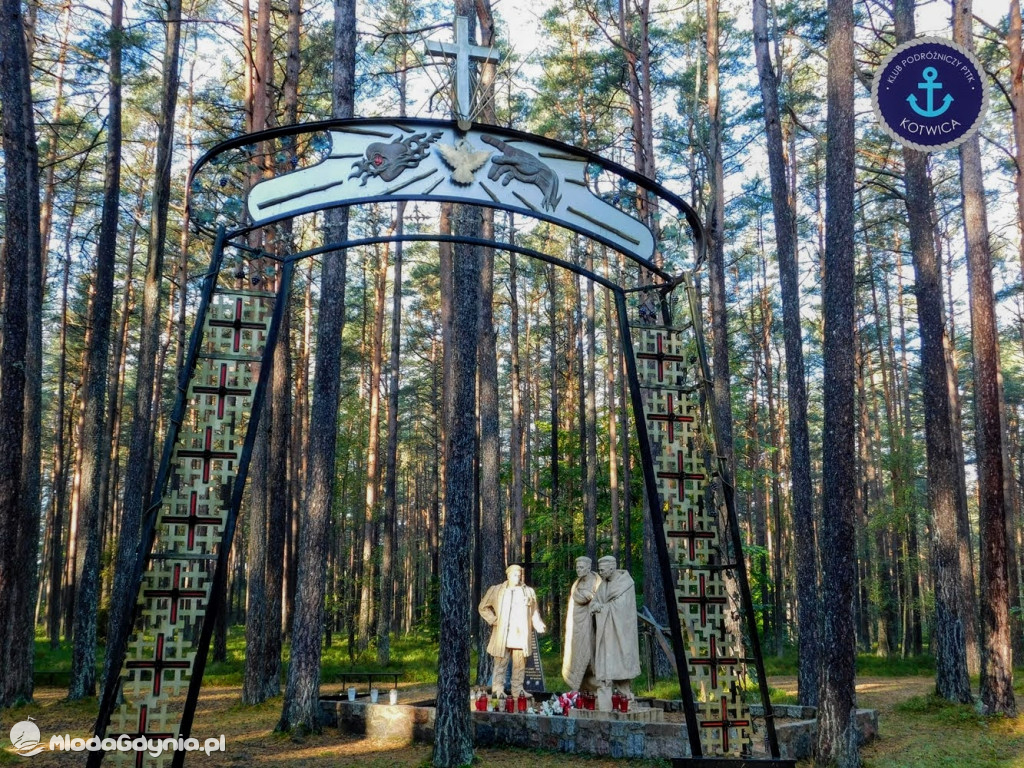 Wycieczka Nr 9 Klubu Podróżniczego PTTK Kotwica - Pamiętamy o Piaśnicy - 17.10.2020