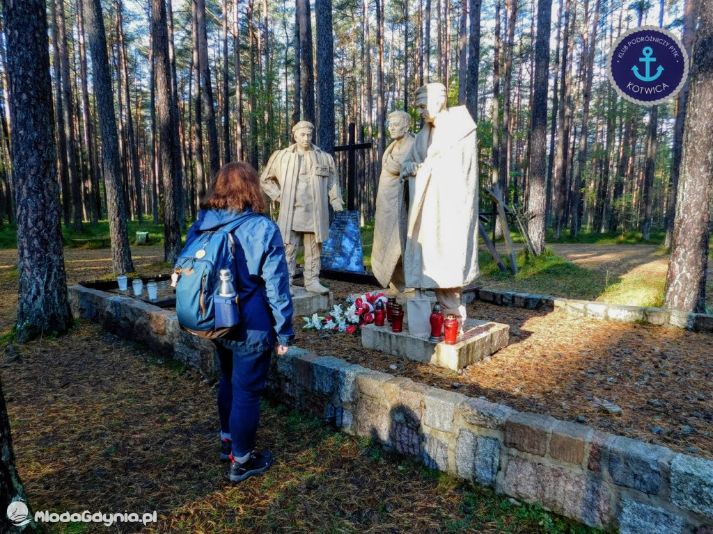 Wycieczka Nr 9 Klubu Podróżniczego PTTK Kotwica - Pamiętamy o Piaśnicy - 17.10.2020