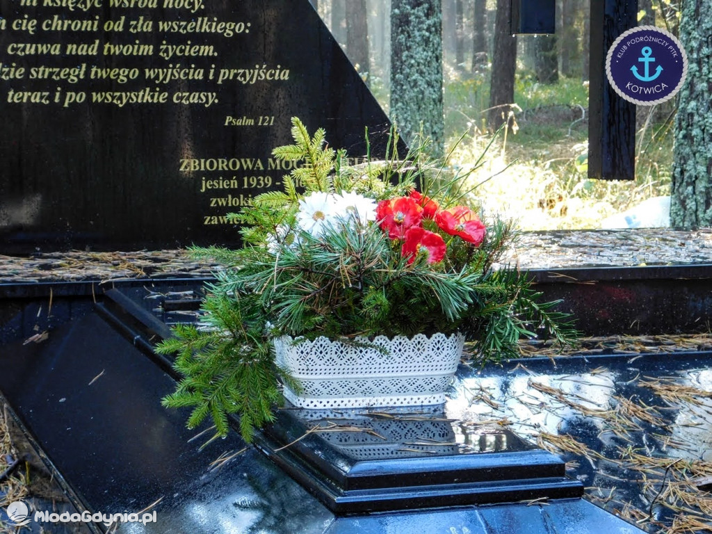 Wycieczka Nr 9 Klubu Podróżniczego PTTK Kotwica - Pamiętamy o Piaśnicy - 17.10.2020