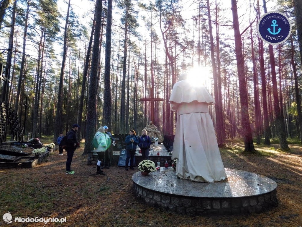 Wycieczka Nr 9 Klubu Podróżniczego PTTK Kotwica - Pamiętamy o Piaśnicy - 17.10.2020