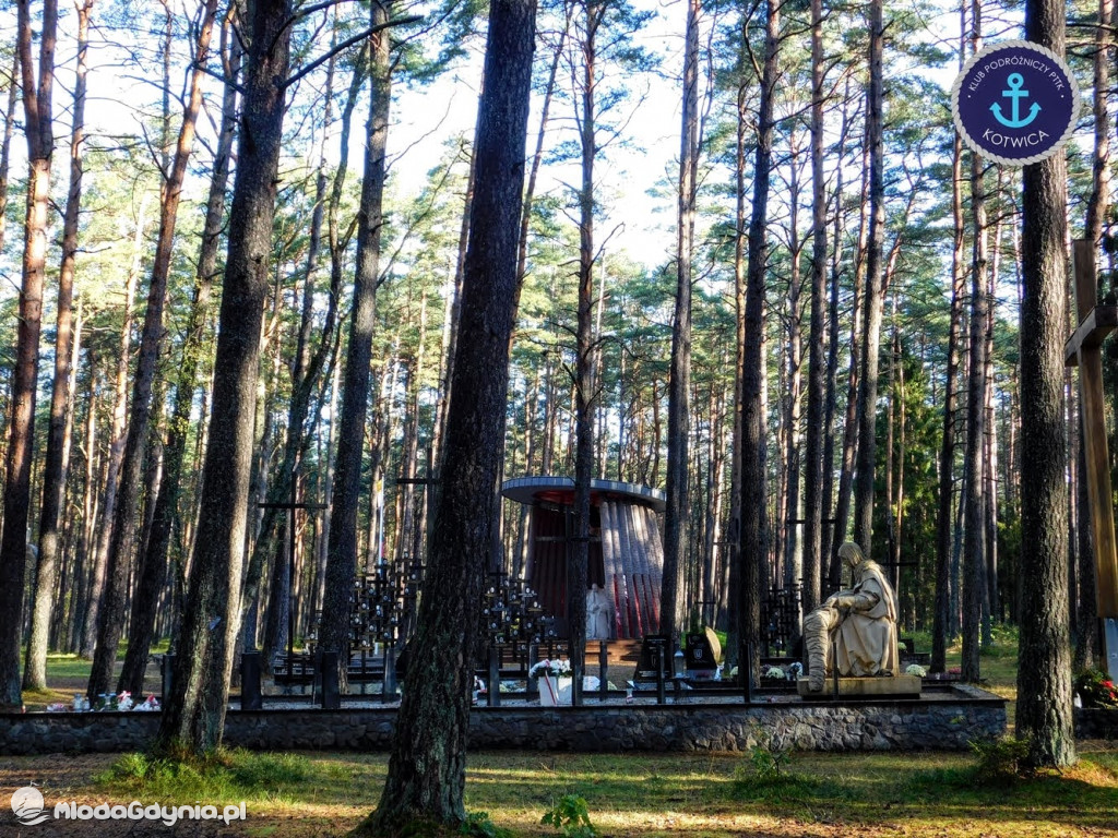 Wycieczka Nr 9 Klubu Podróżniczego PTTK Kotwica - Pamiętamy o Piaśnicy - 17.10.2020