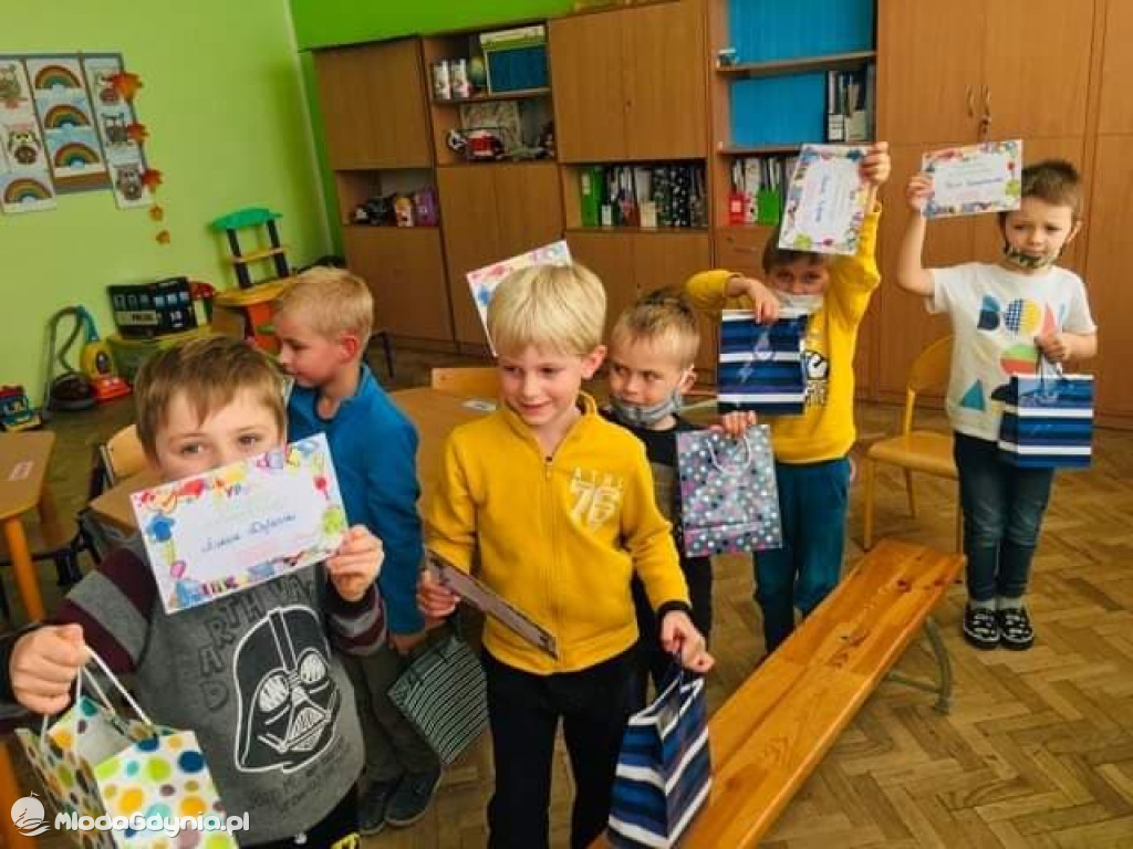 SP 26 - Pasowanie na Świetliczaka 2020