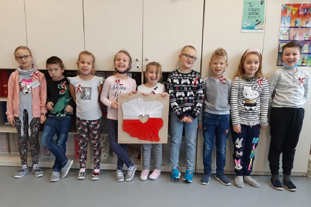 SP 33 - Święto Niepodległości