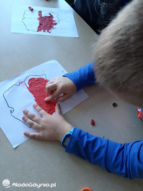 SP 33 - Święto Niepodległości