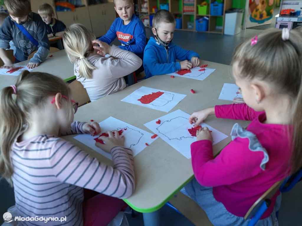 SP 33 - Święto Niepodległości