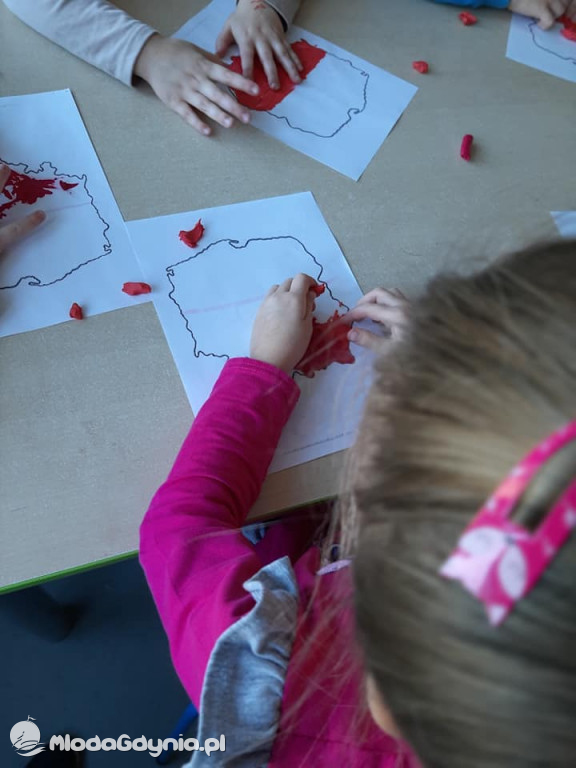 SP 33 - Święto Niepodległości