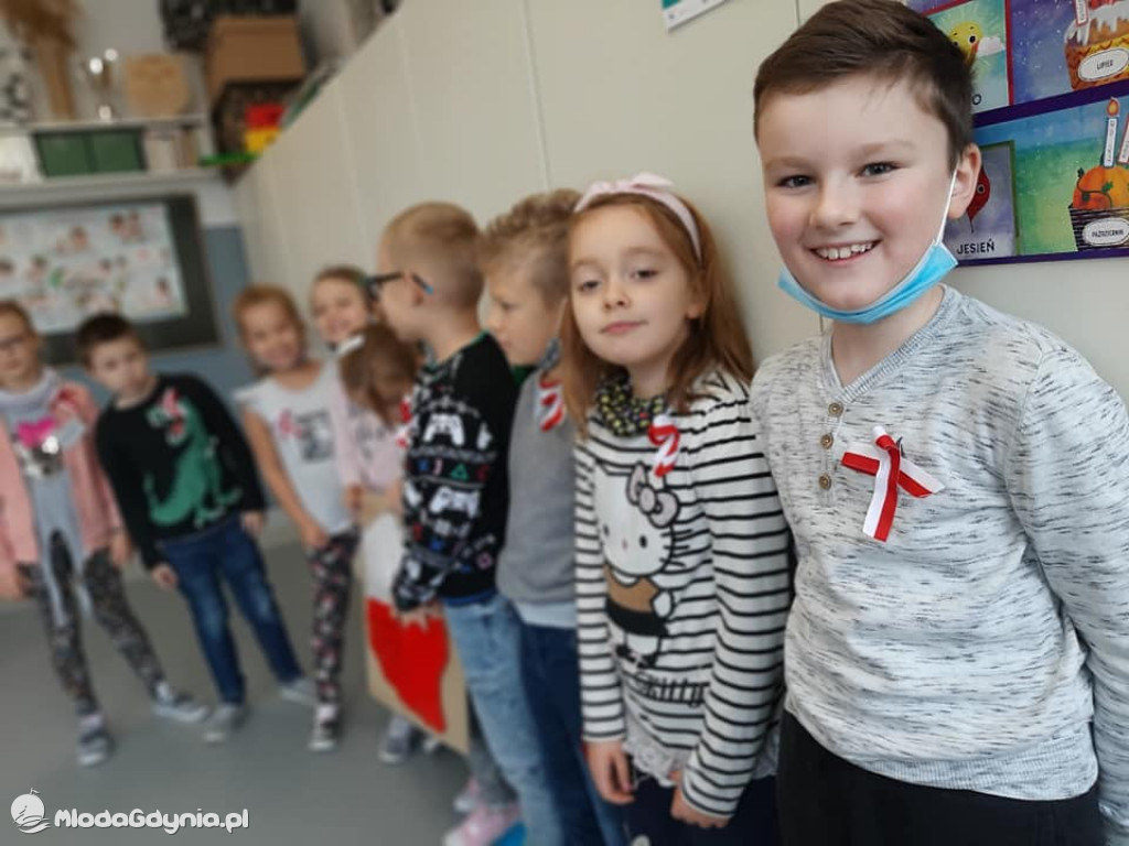 SP 33 - Święto Niepodległości