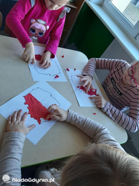 SP 33 - Święto Niepodległości