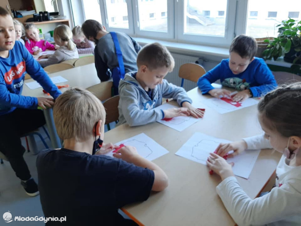 SP 33 - Święto Niepodległości