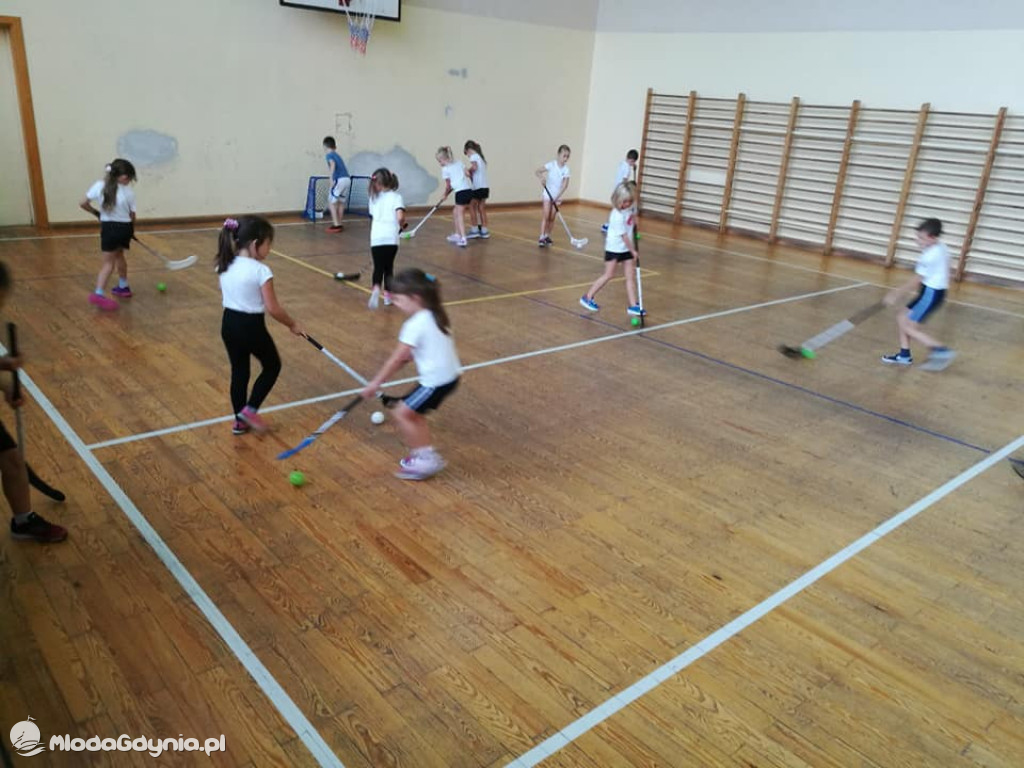 SP 43 - pierwszaki na wf-ie