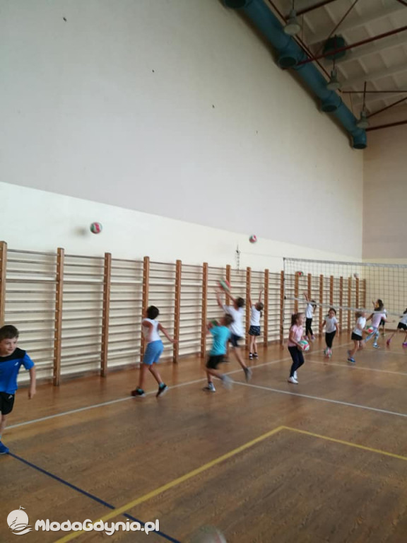 SP 43 - pierwszaki na wf-ie