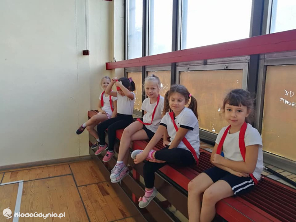 SP 43 - pierwszaki na wf-ie