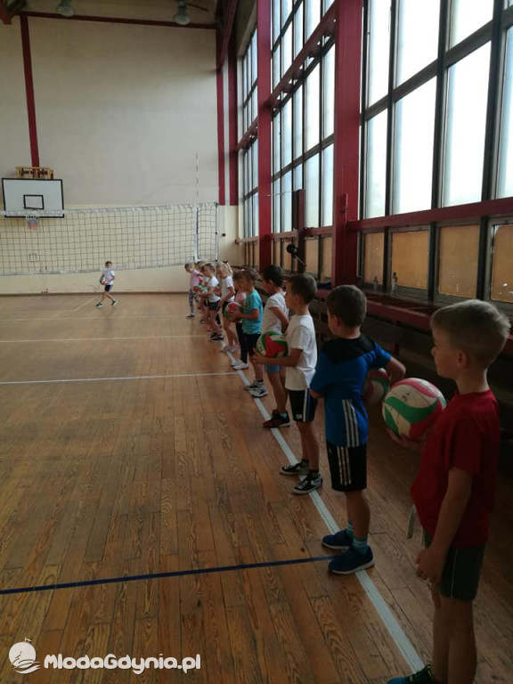 SP 43 - pierwszaki na wf-ie