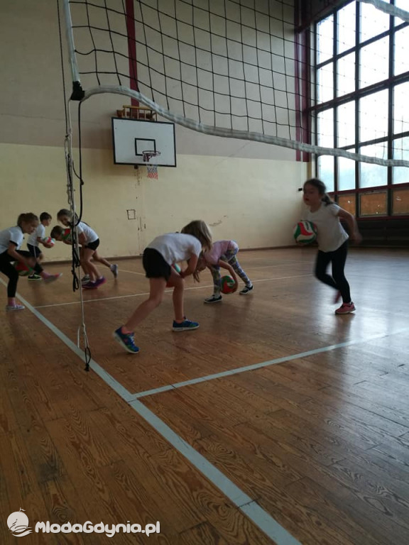 SP 43 - pierwszaki na wf-ie