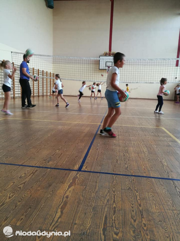 SP 43 - pierwszaki na wf-ie