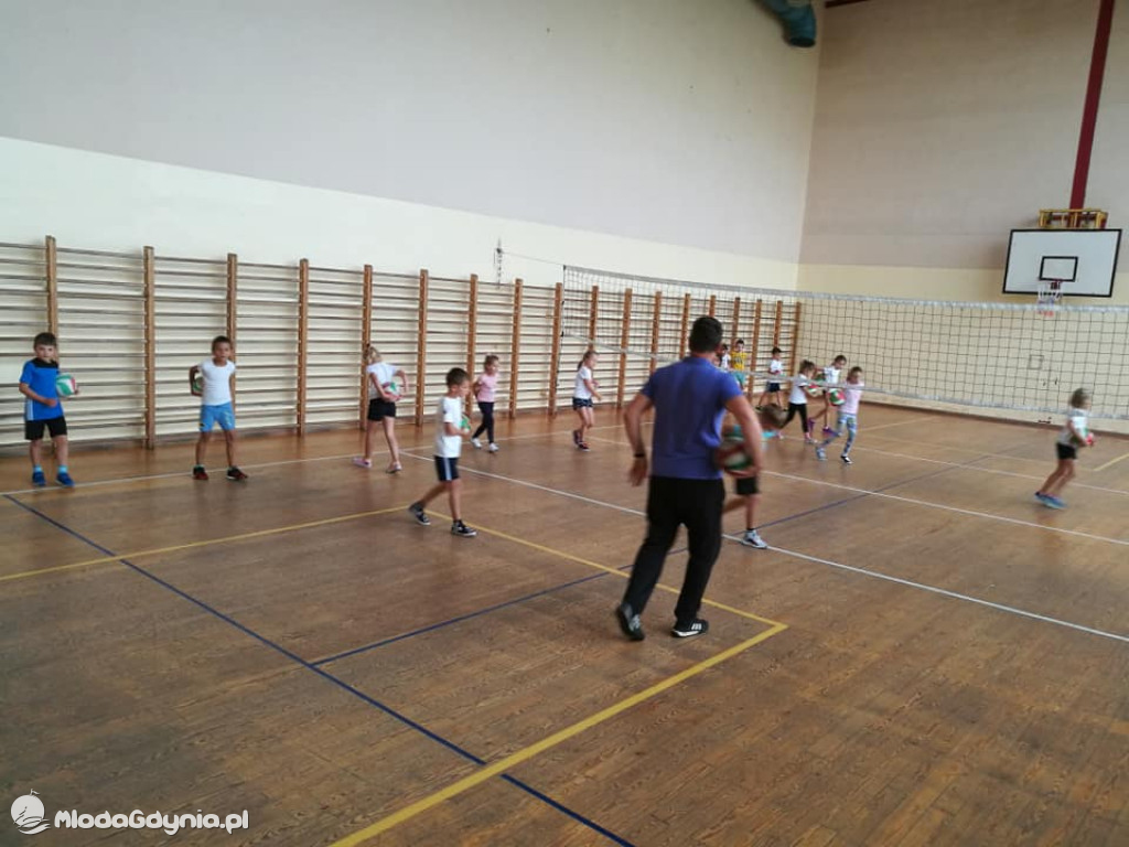 SP 43 - pierwszaki na wf-ie