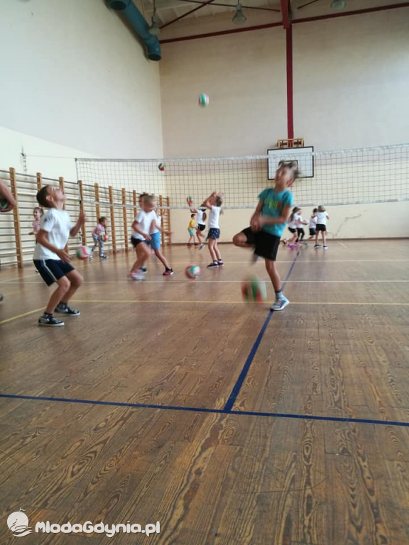 SP 43 - pierwszaki na wf-ie