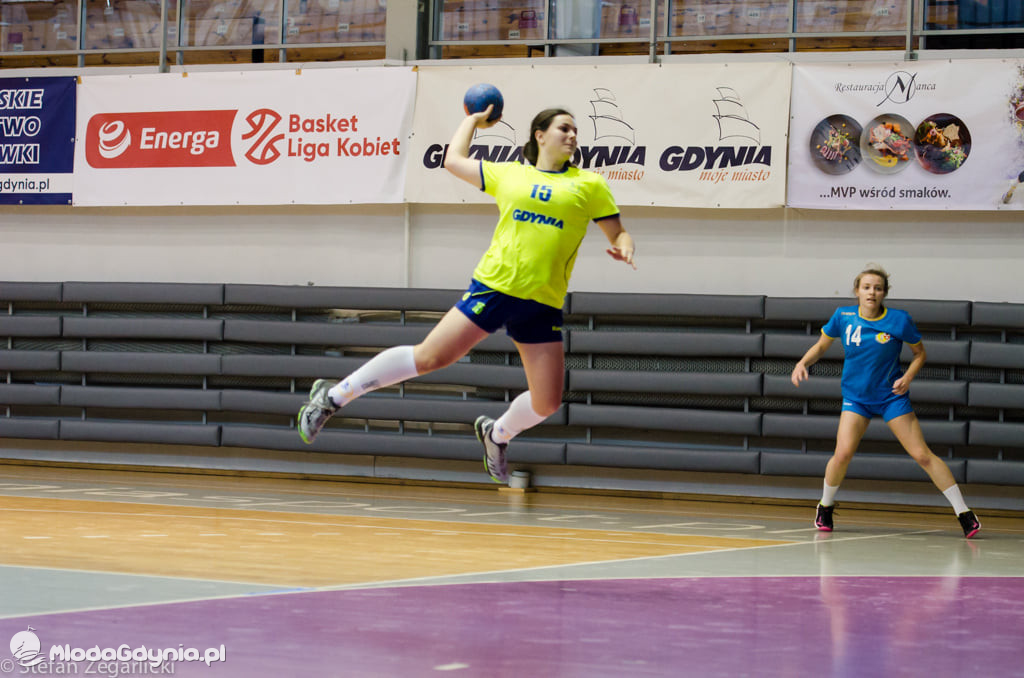 Juniorki SPR Gdynia - MKS Truso Elbląg 32:28