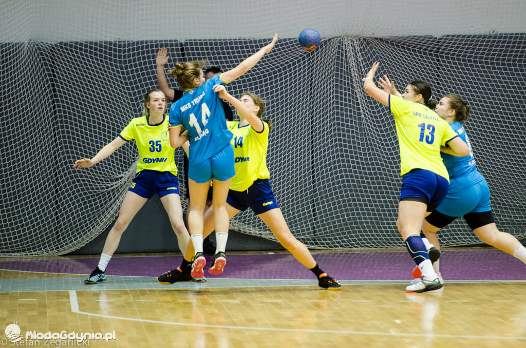 Juniorki SPR Gdynia - MKS Truso Elbląg 32:28