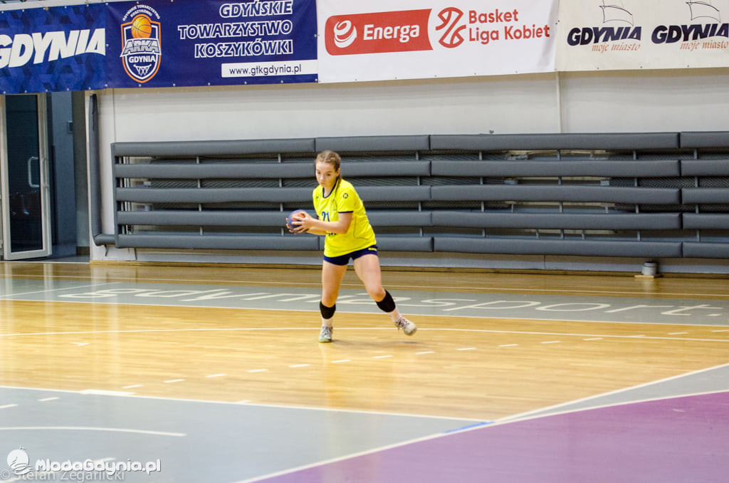 Juniorki SPR Gdynia - MKS Truso Elbląg 32:28